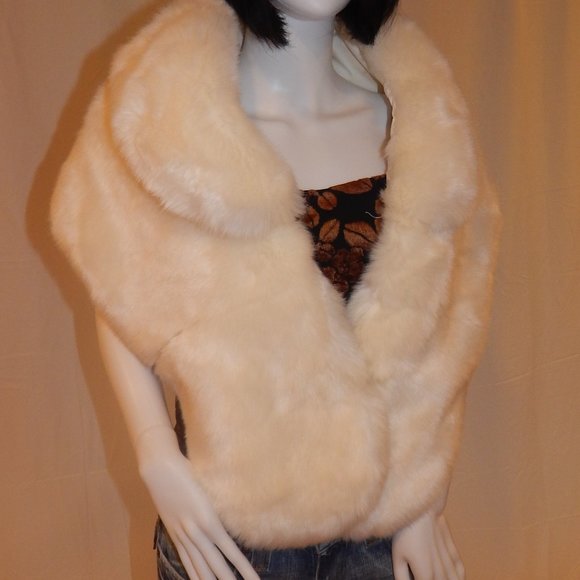 Tena Rae Custom OFF WHITE FAUX FUR COVER - Picture 7 of 8